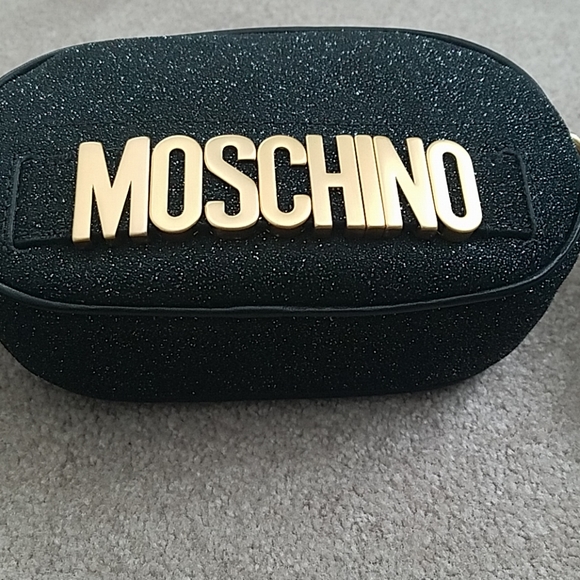 Authentic Moschino belt bag - Picture 7 of 8